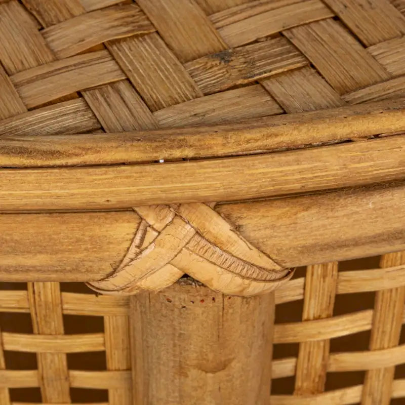 Mesa auxiliar de bambú y ratán