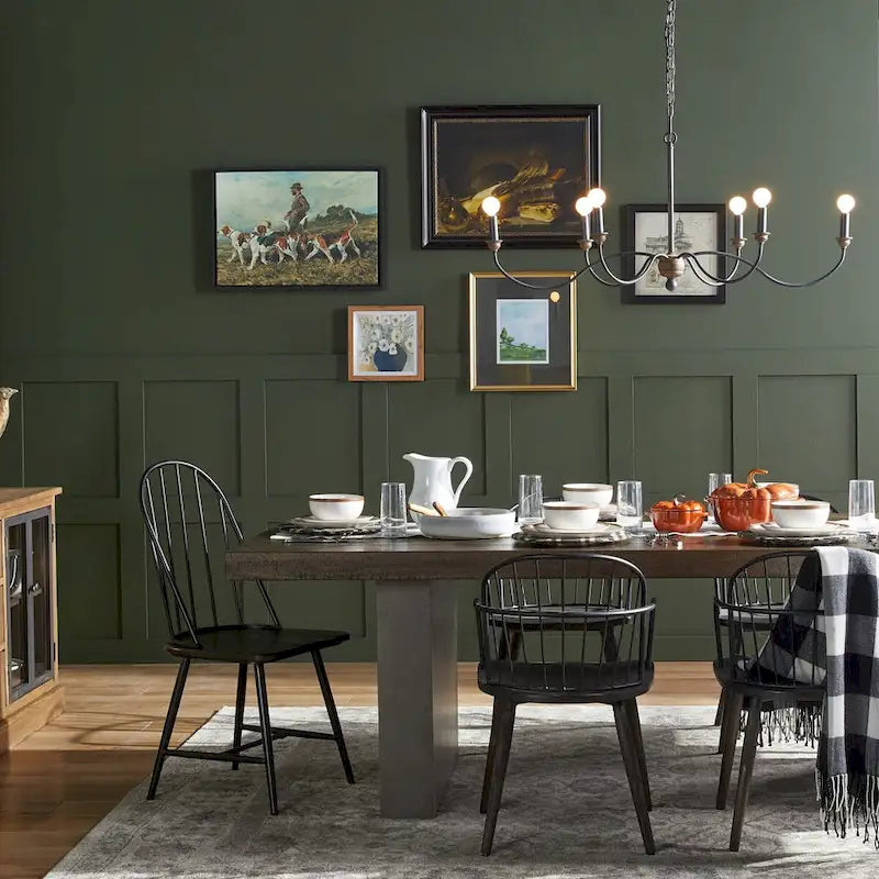 Mesa de comedor de madera recuperada y hormigón