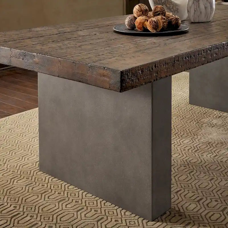Mesa de comedor de madera recuperada y hormigón